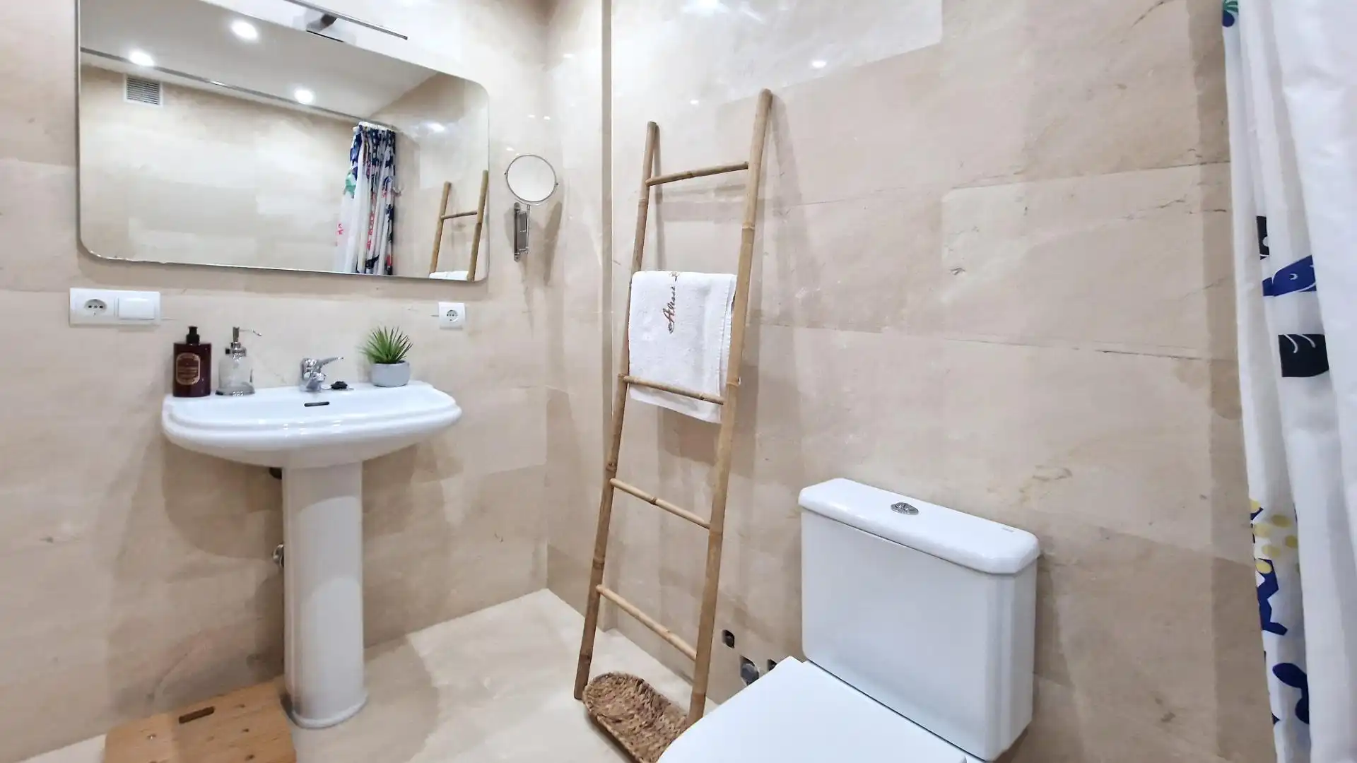 Bathroom of Detached homes for sale in  Palma de Mallorca  with Air Conditioner, Heating and Private garden