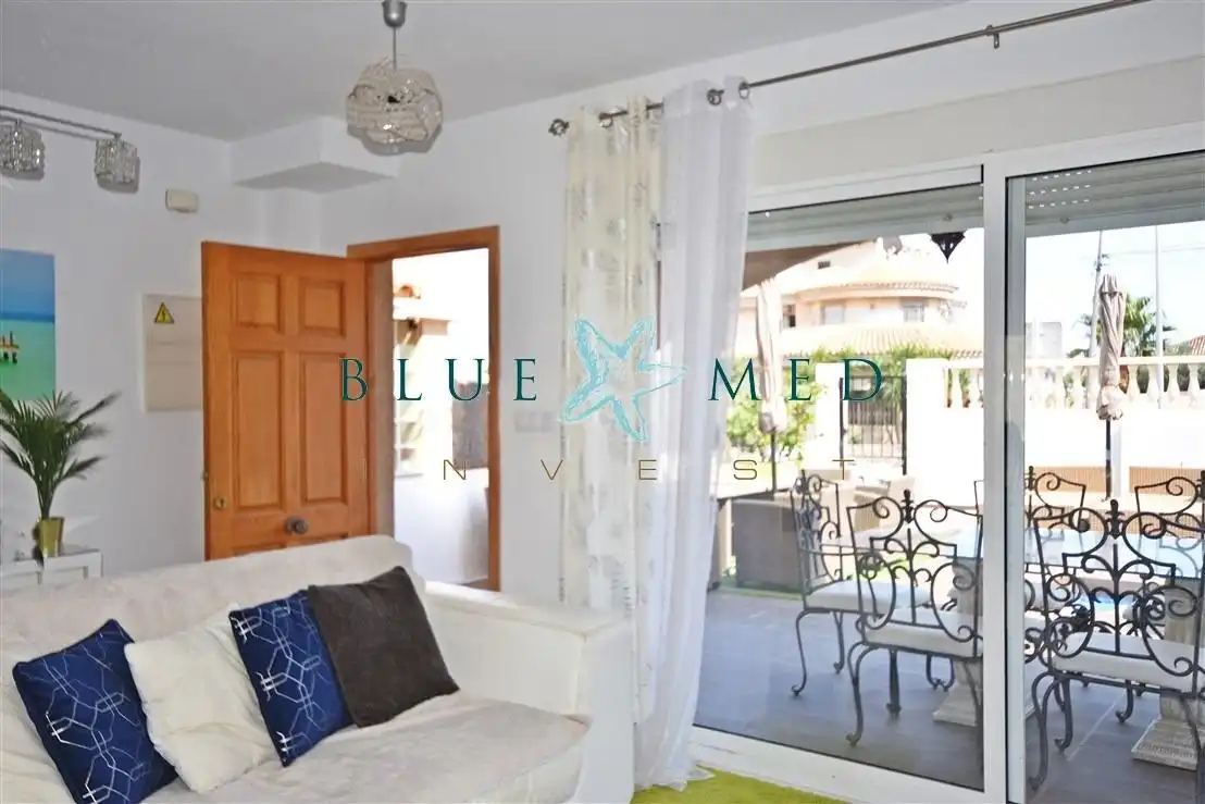Vista exterior de Casa o xalet en venda en Mazarrón amb Jardí privat, Terrassa i Piscina