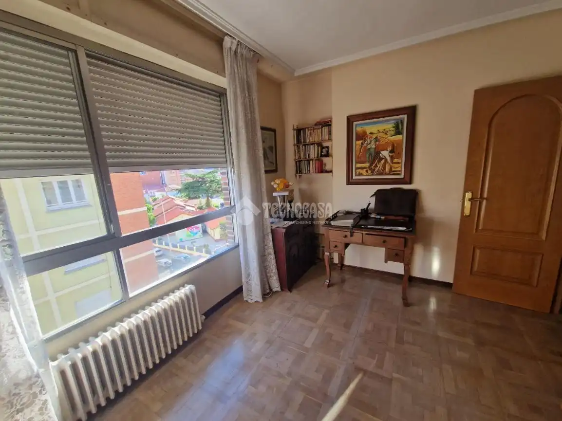 Habitación de Piso en venta en Palencia con Calefacción, Parquet y Terraza