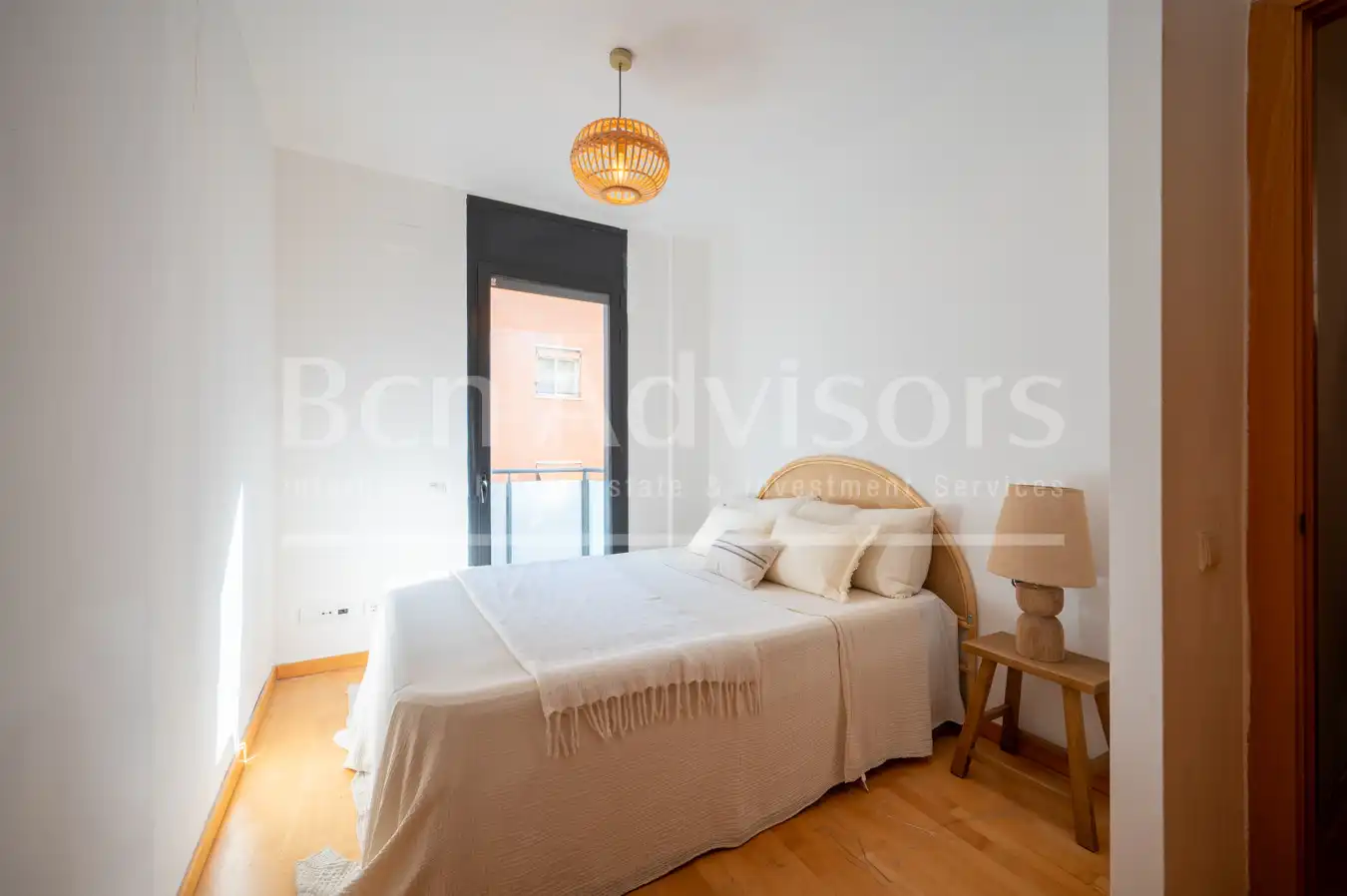 Dormitori de Casa o xalet en venda en Barcelona amb Aire condicionat, Parquet i Terrassa