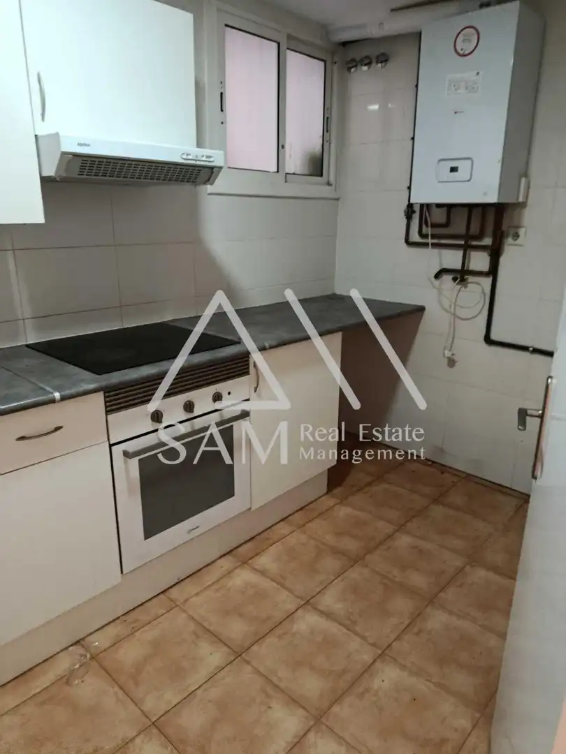 Cocina de Planta baja en venta en Barcelona con Calefacción