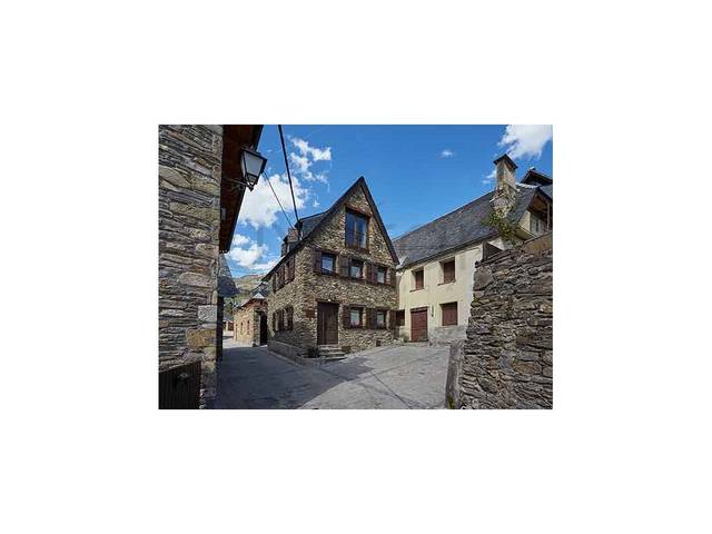 Casa-chalet en Venta en Casa PEYET centro del pueblo, -1 en Bagergue