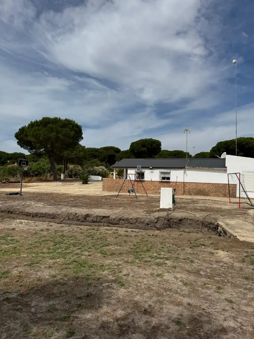 Garten von Country house zum Verkauf in Lucena del Puerto mit Schwimmbad