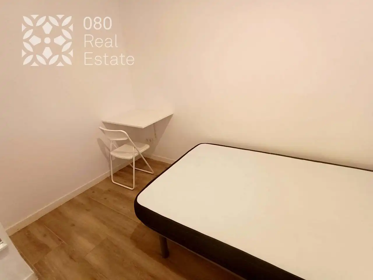 Habitación de Piso de alquiler en Barcelona con Parquet, Amueblado y Balcón