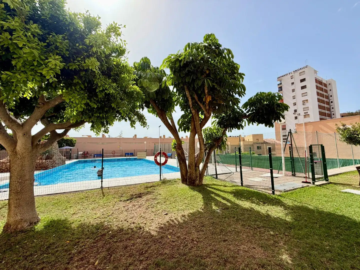 Swimming pool of Flat for sale in Roquetas de Mar  with Air Conditioner, Terrace and Storage room