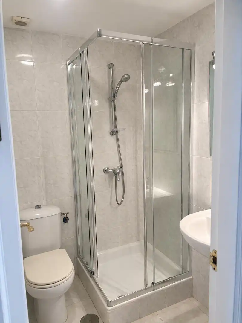 Bany de Apartament de lloguer en Mijas amb Aire condicionat, Calefacció i Terrassa