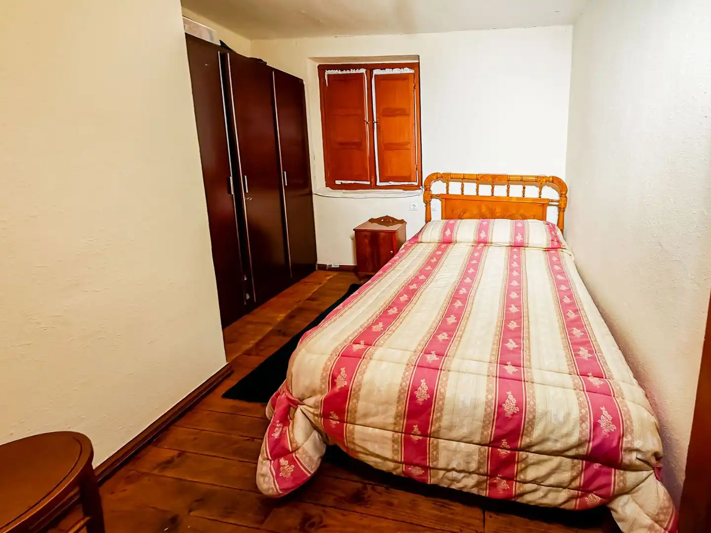Dormitori de Casa o xalet en venda en Toreno amb Calefacció i Moblat