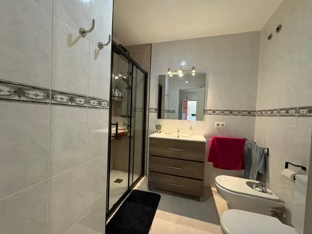 Bathroom of Ground floor for sale in Muro