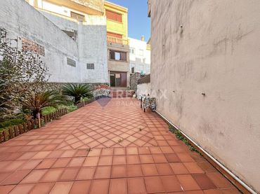 Maison mitoyenne avec jardin à vendre à Rúa Oliva