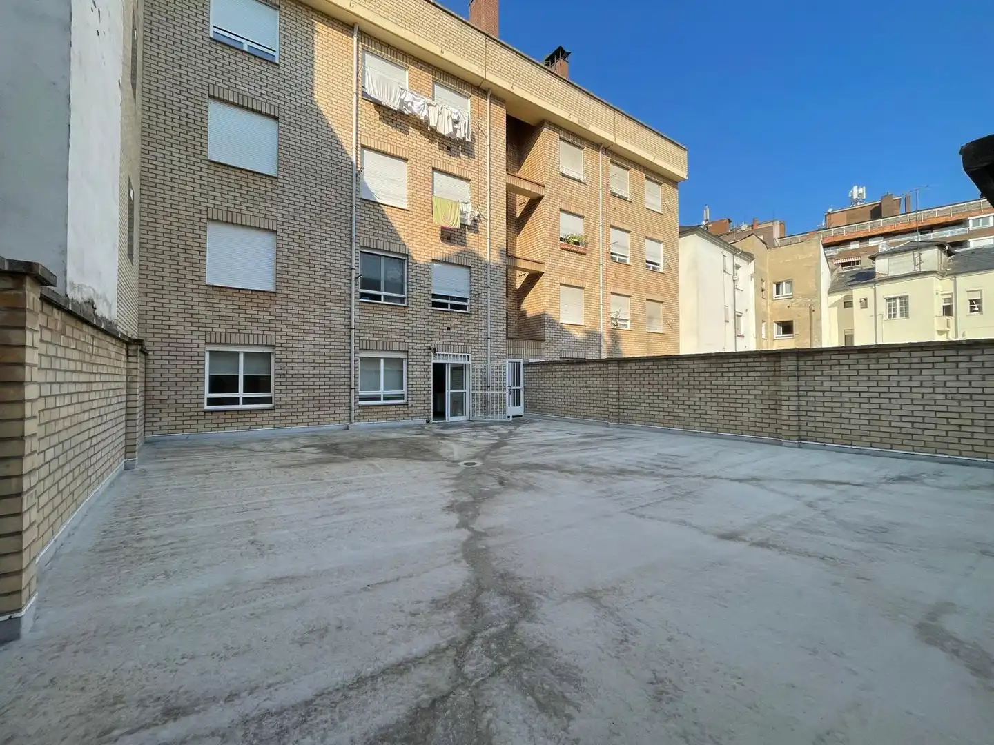Exterior view of Flat for rent in Ponferrada  with Heating, Terrace and Storage room