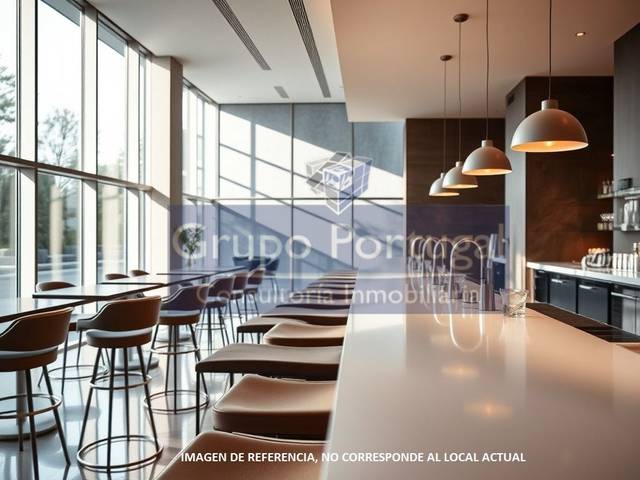 Local comercial en Alquiler en Valdebebas - Valdefuentes