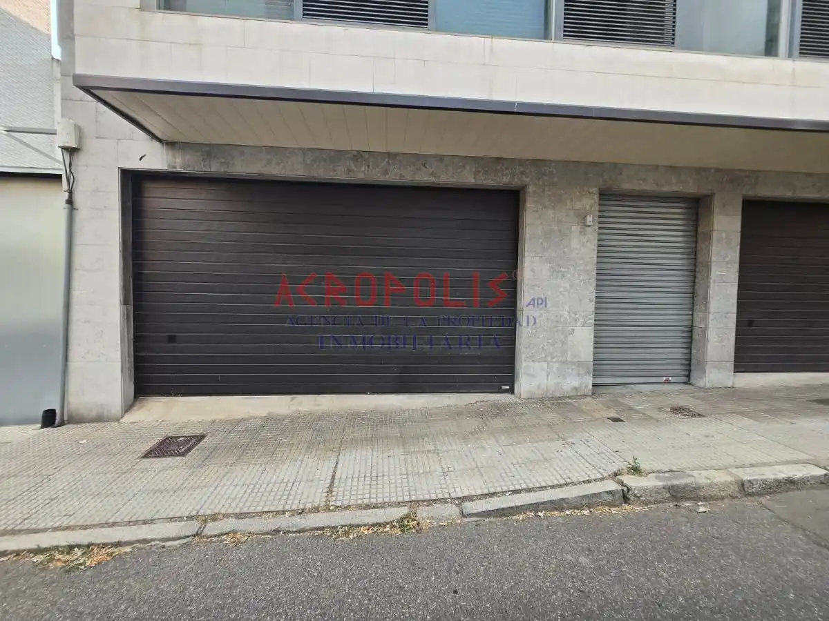 Local comercial en venda a San Esteban