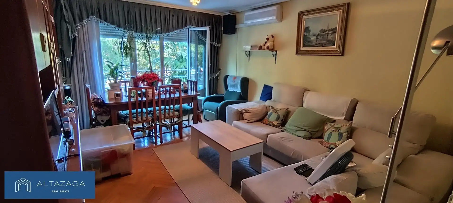 Sala d'estar de Pis en venda en San Sebastián de los Reyes amb Calefacció, Terrassa i Traster