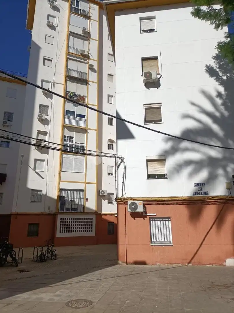 Vista exterior de Pis en venda en Sevilla
