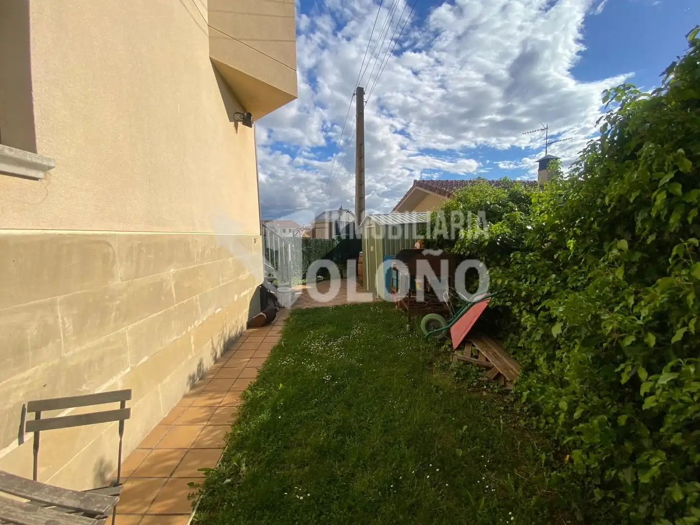 Casa adosada en venda en Leza amb Calefacció, Jardí privat i Parquet