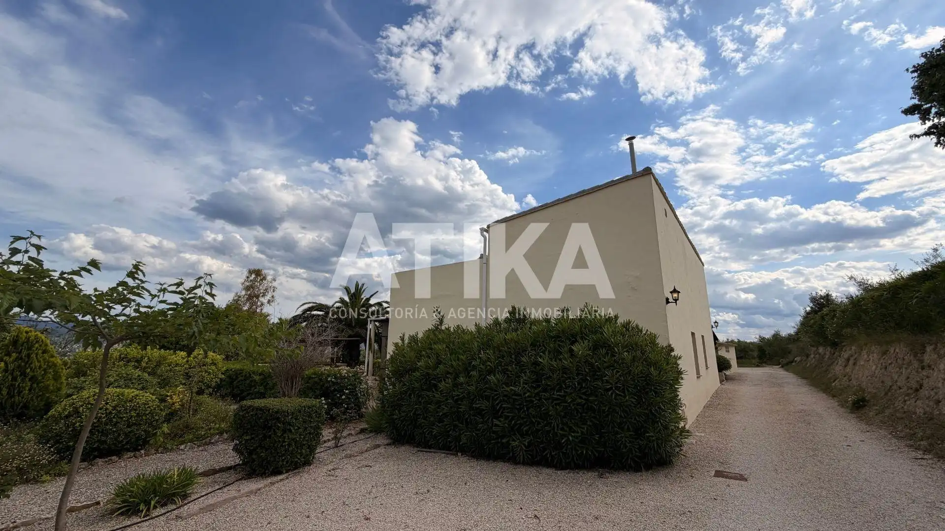 Vista exterior de Casa o xalet en venda en Ontinyent amb Aire condicionat, Calefacció i Terrassa