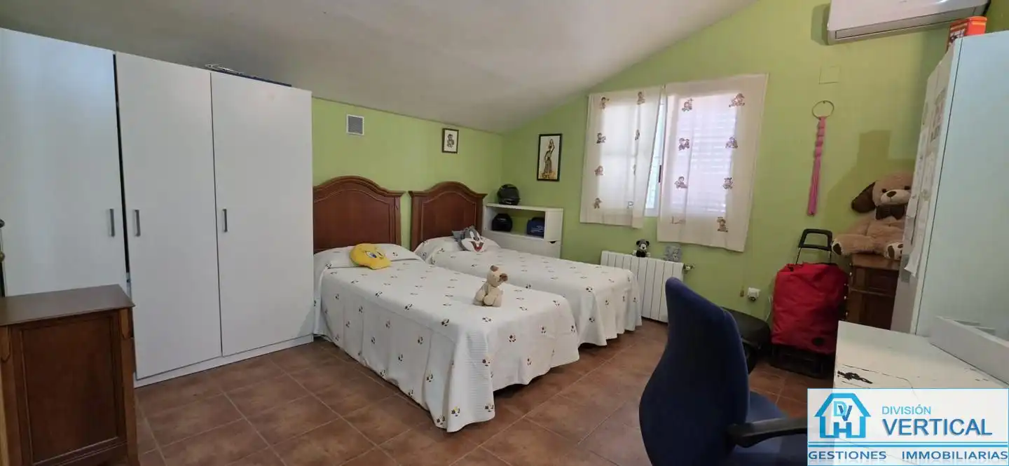 Habitación de Casa o chalet en venta en Náquera con Aire acondicionado, Terraza y Piscina