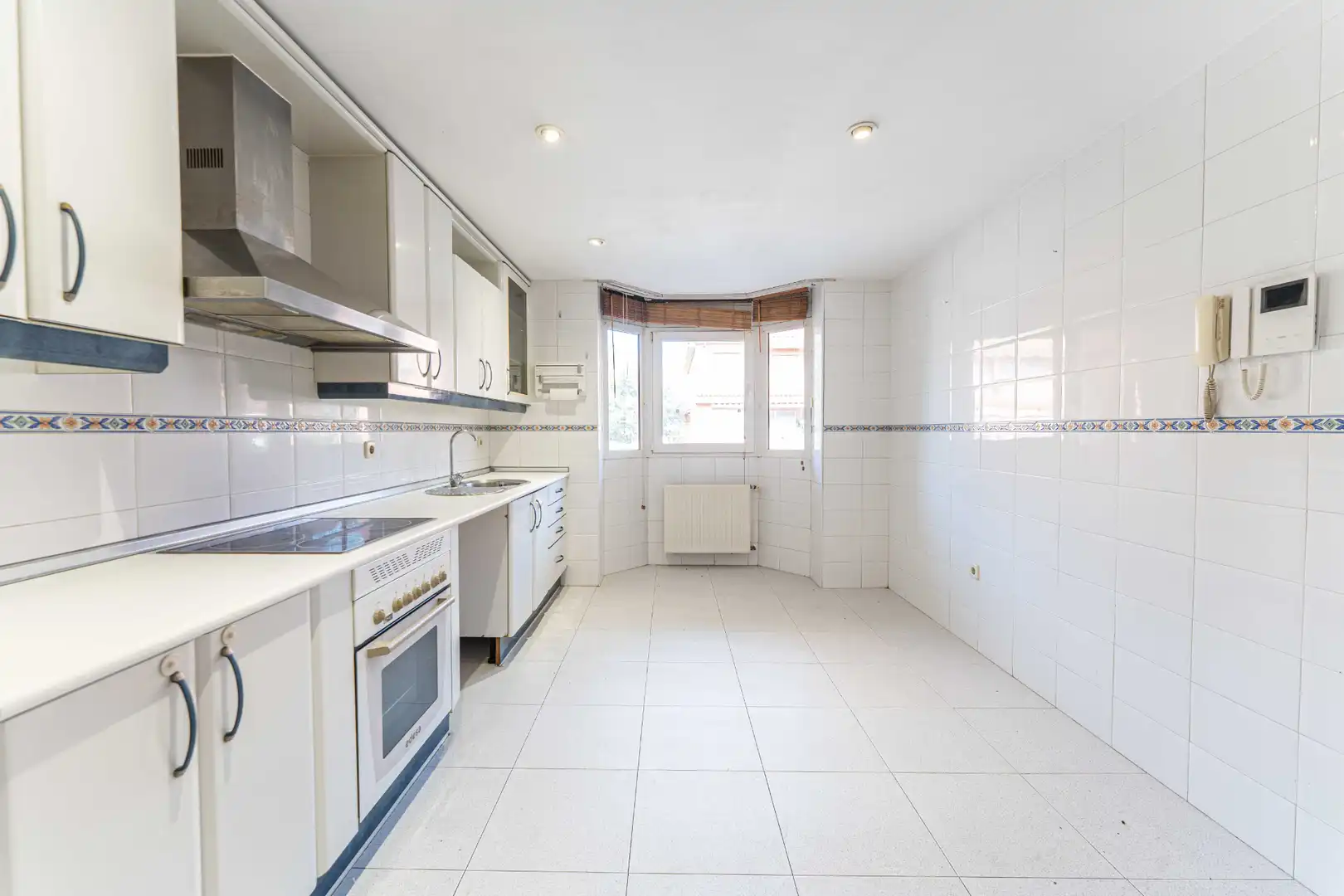 Cocina de Casa adosada en venta en Las Rozas de Madrid con Calefacción, Jardín privado y Parquet