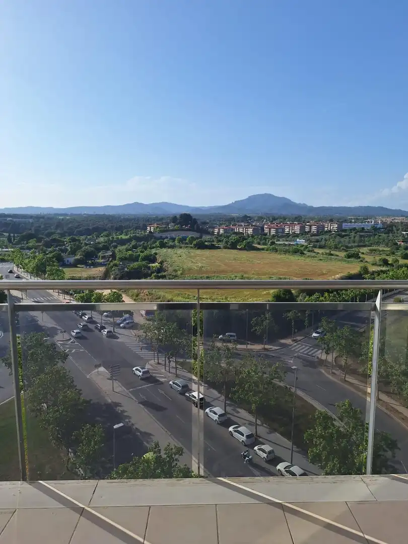 Vista exterior de Pis en venda en Sabadell amb Aire condicionat, Calefacció i Jardí privat