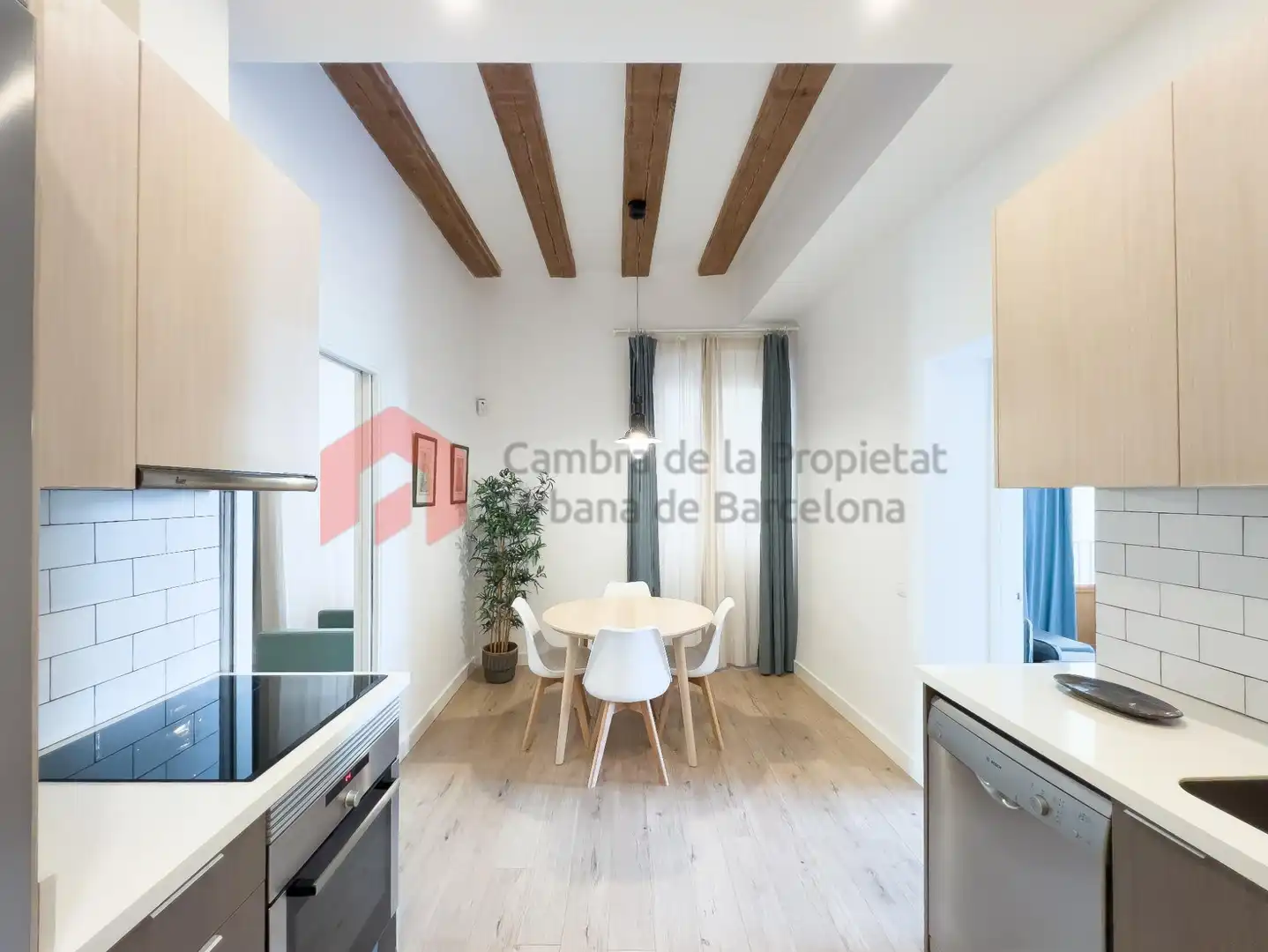 Cuina de Pis en venda en Barcelona amb Aire condicionat, Calefacció i Parquet