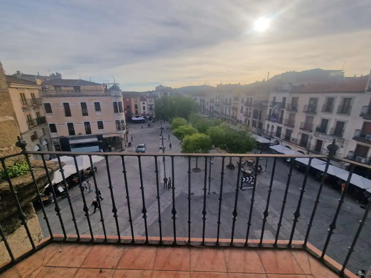 Piso con terraza en venta en Centro Ciudad, imagen 3