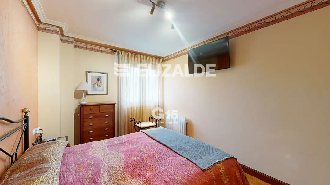 Habitación de Piso en venta en Donostia - San Sebastián  con Calefacción, Terraza y Trastero