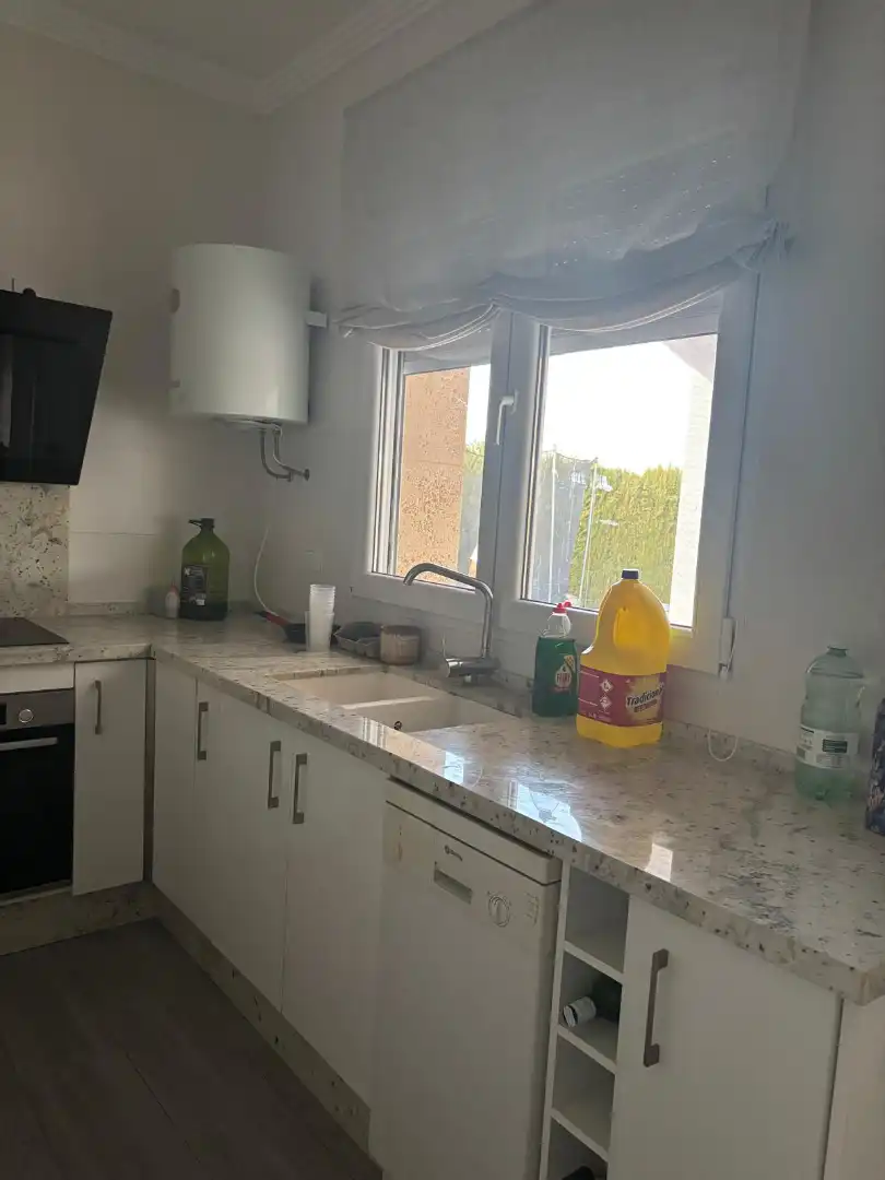 Cocina de Casa o chalet en venta en Villarrobledo con Aire acondicionado, Calefacción y Jardín privado