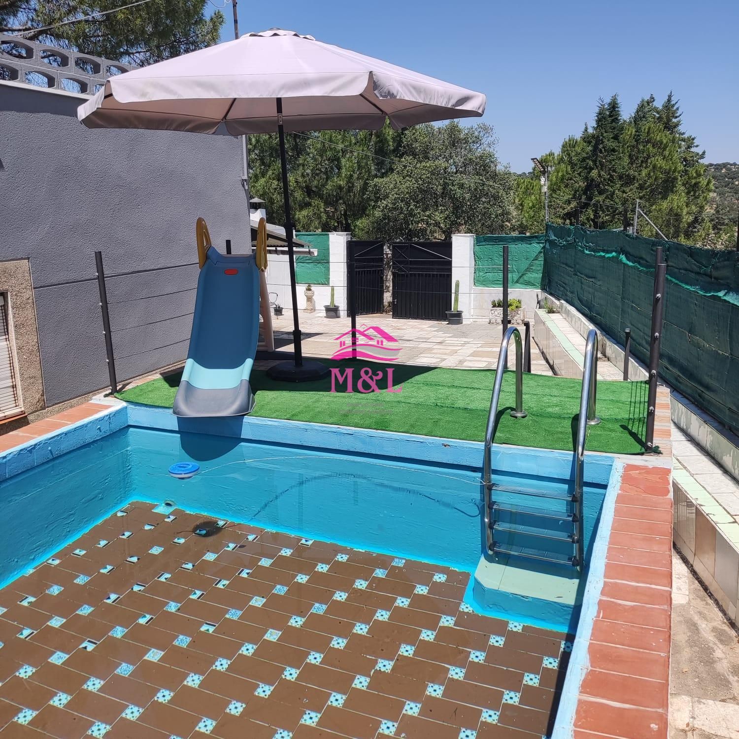 Piscina de Finca rústica en venda en Mérida amb Traster