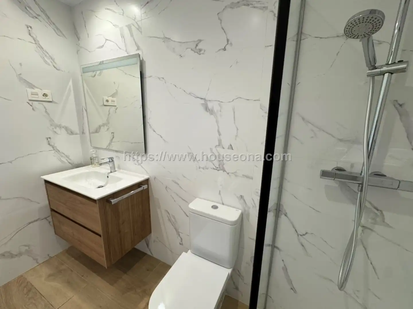 Bathroom of Attic for sale in Bilbao   with Heating, Terrace and Storage room