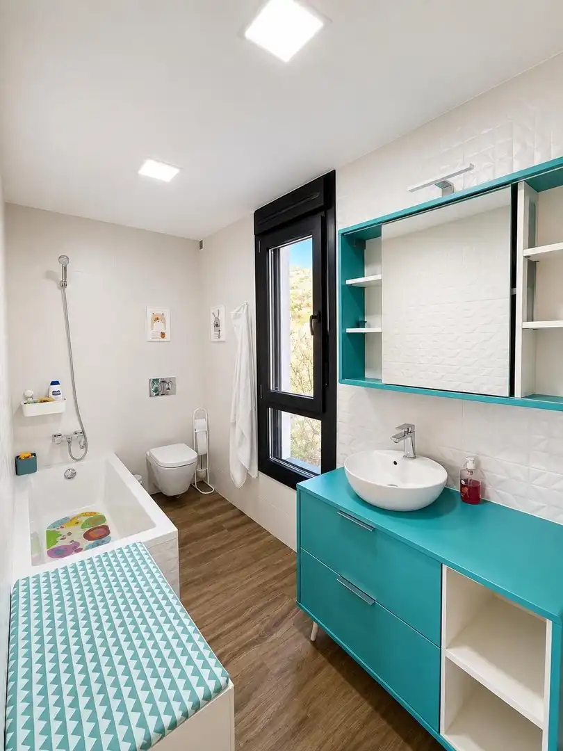Baño de Casa o chalet en venta en Málaga con Aire acondicionado, Calefacción y Jardín privado