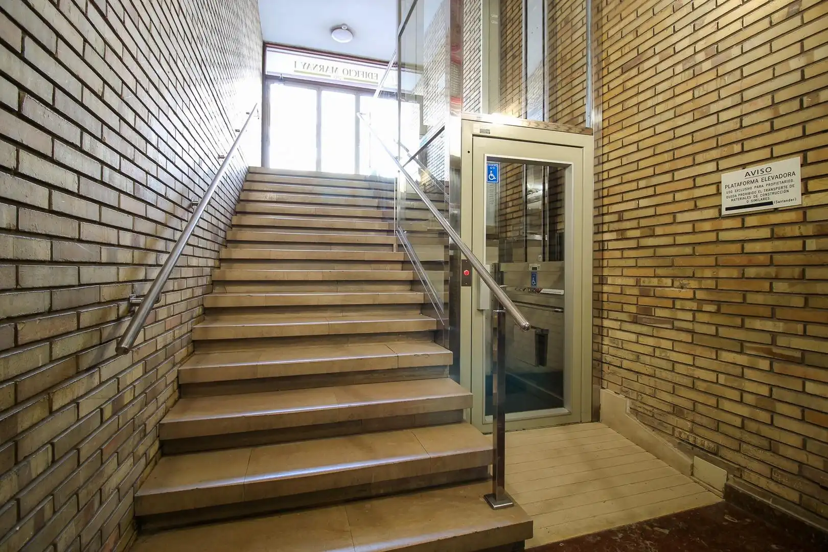 Piso en venta en Santander con Calefacción y Parquet
