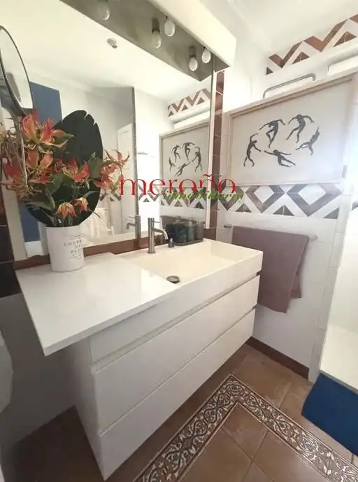 Bany de Apartament de lloguer en Santa Pola amb Terrassa i Moblat