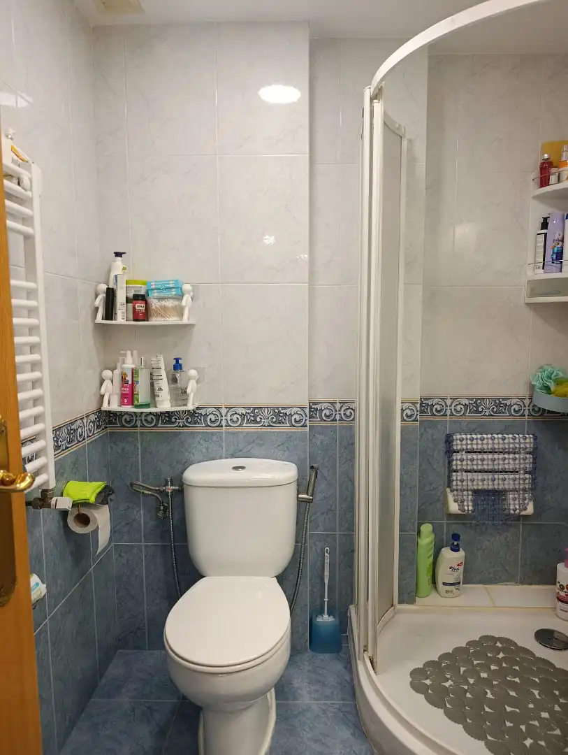 Bathroom of Flat for sale in Zaragoza  with Air Conditioner, Heating and Parquet flooring