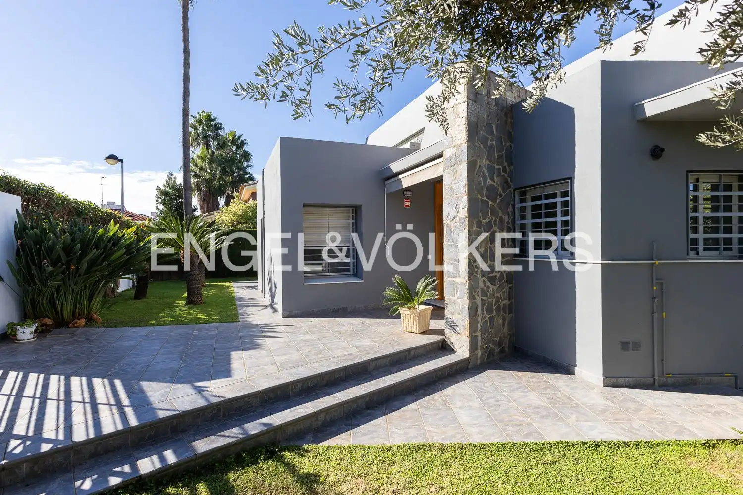 Exterior view of Houses for sale in Carcaixent  with Air Conditioner, Heating and Private garden