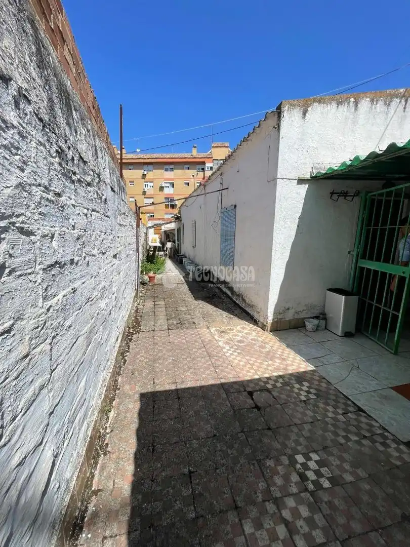 Vista exterior de Casa adosada en venda en Huelva