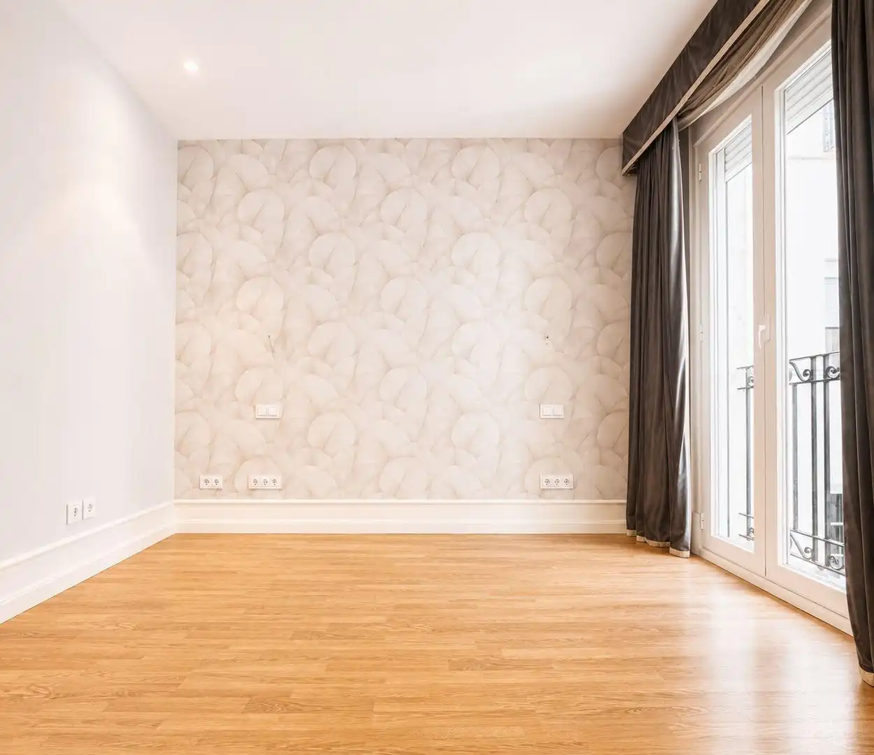 Schlafzimmer von Wohnung zur Miete in Madrid mit Klimaanlage und Heizung