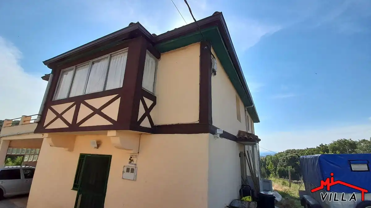 Vista exterior de Casa o chalet en venta en Laredo con Terraza y Amueblado