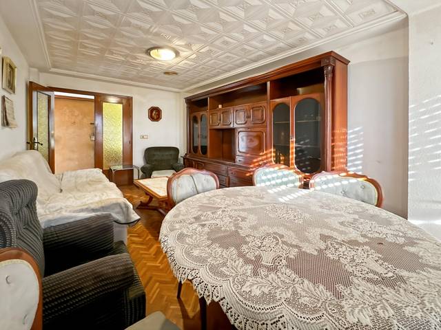 Piso en Venta en Ensanche - Parque del Oeste