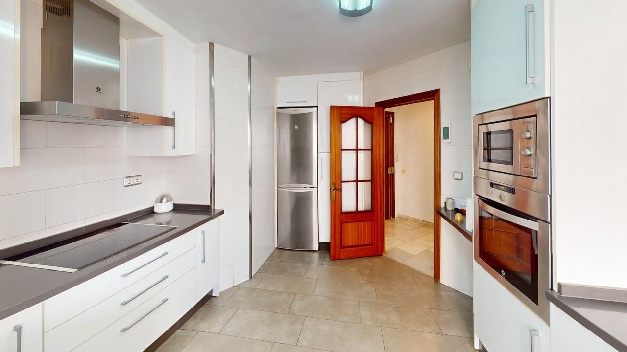 Kitchen of Flat for sale in Málaga Capital  with Air Conditioner, Terrace and Storage room
