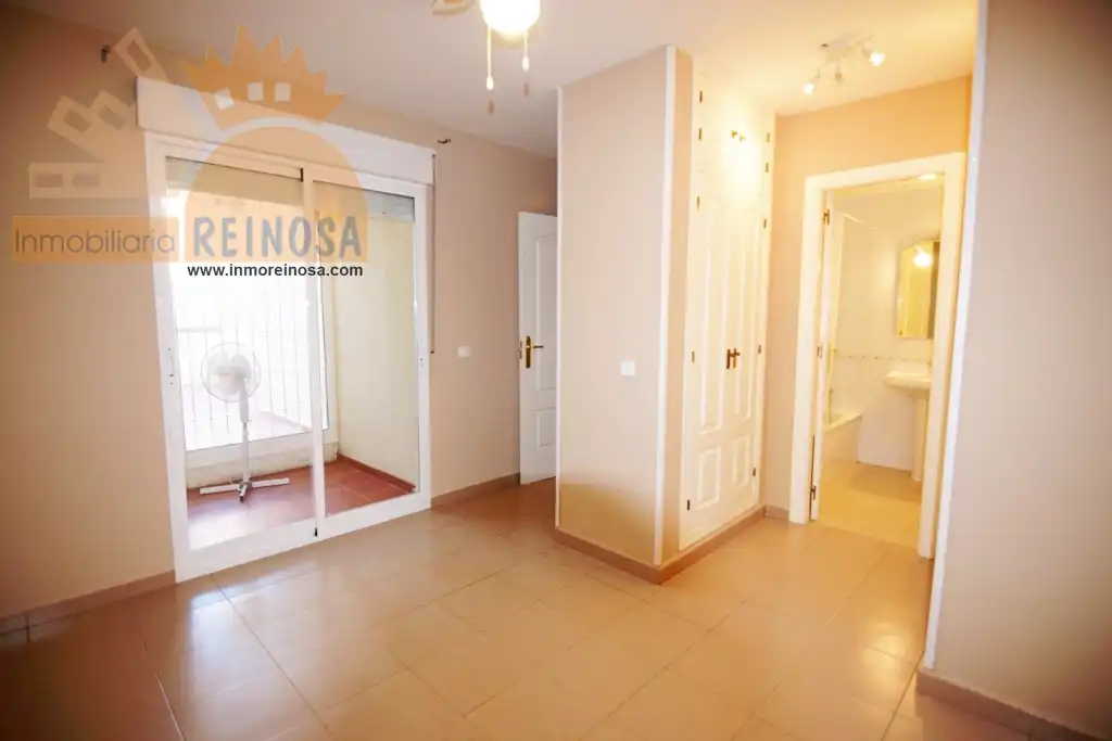 Ground floor with lift for sale in Avenida del Golf, imagen 22