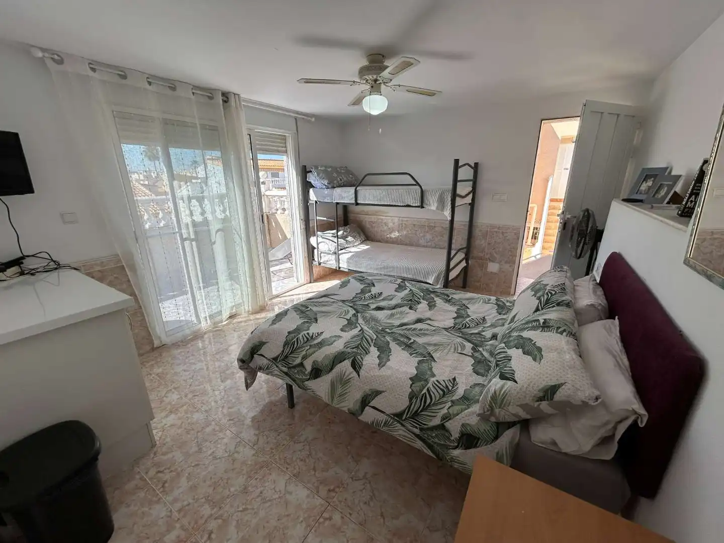 Habitación de Casa adosada en venta en Orihuela con Terraza, Trastero y Internet