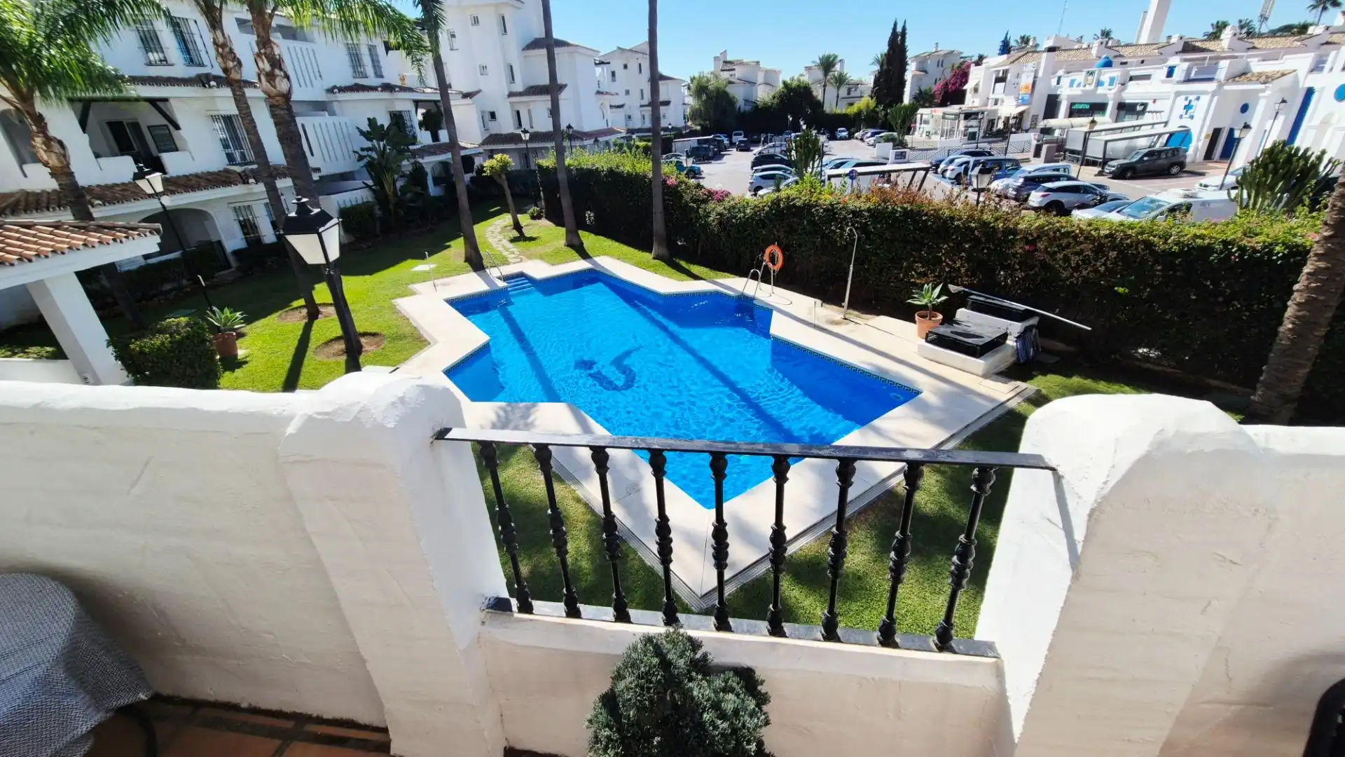 Piscina de Apartament en venda en Nueva Andalucía