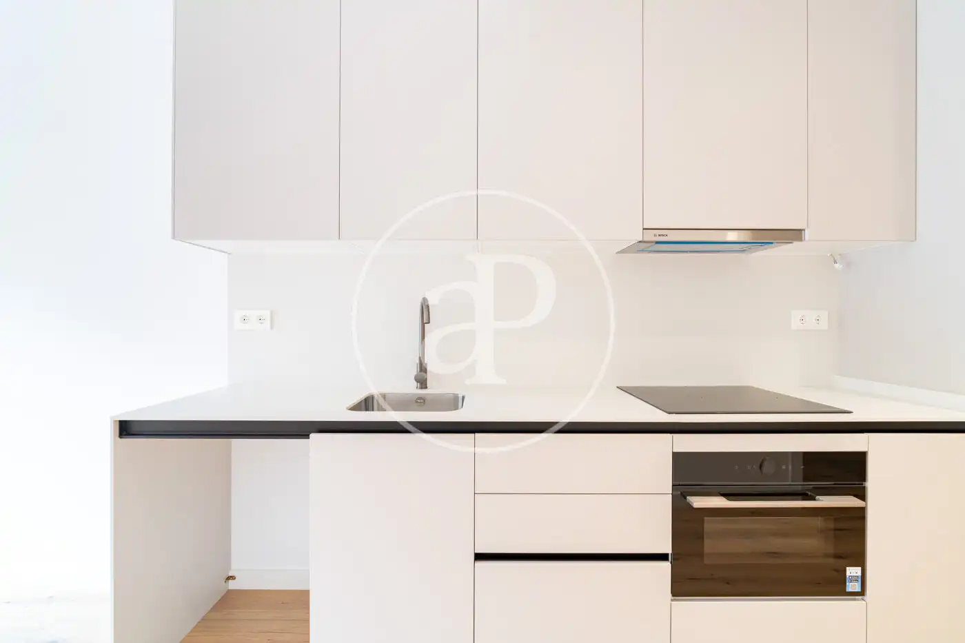 Cuina de Pis de lloguer en Barcelona amb Aire condicionat, Calefacció i Terrassa