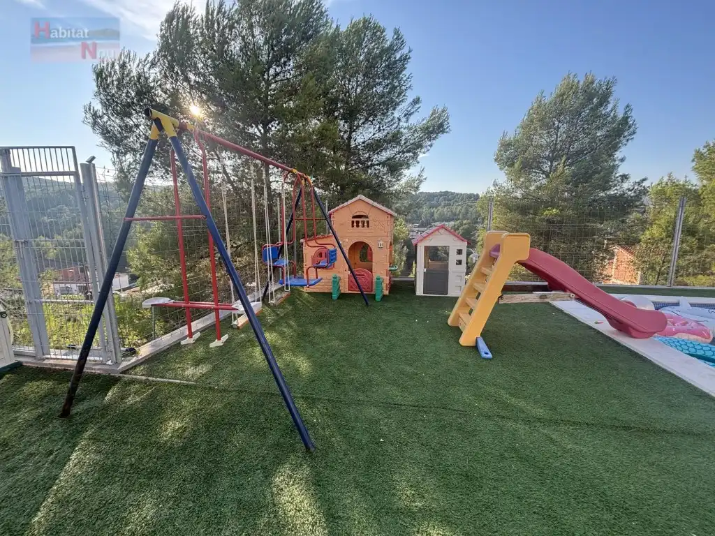 Jardí de Casa o xalet en venda en La Bisbal del Penedès amb Forn i Rentadora