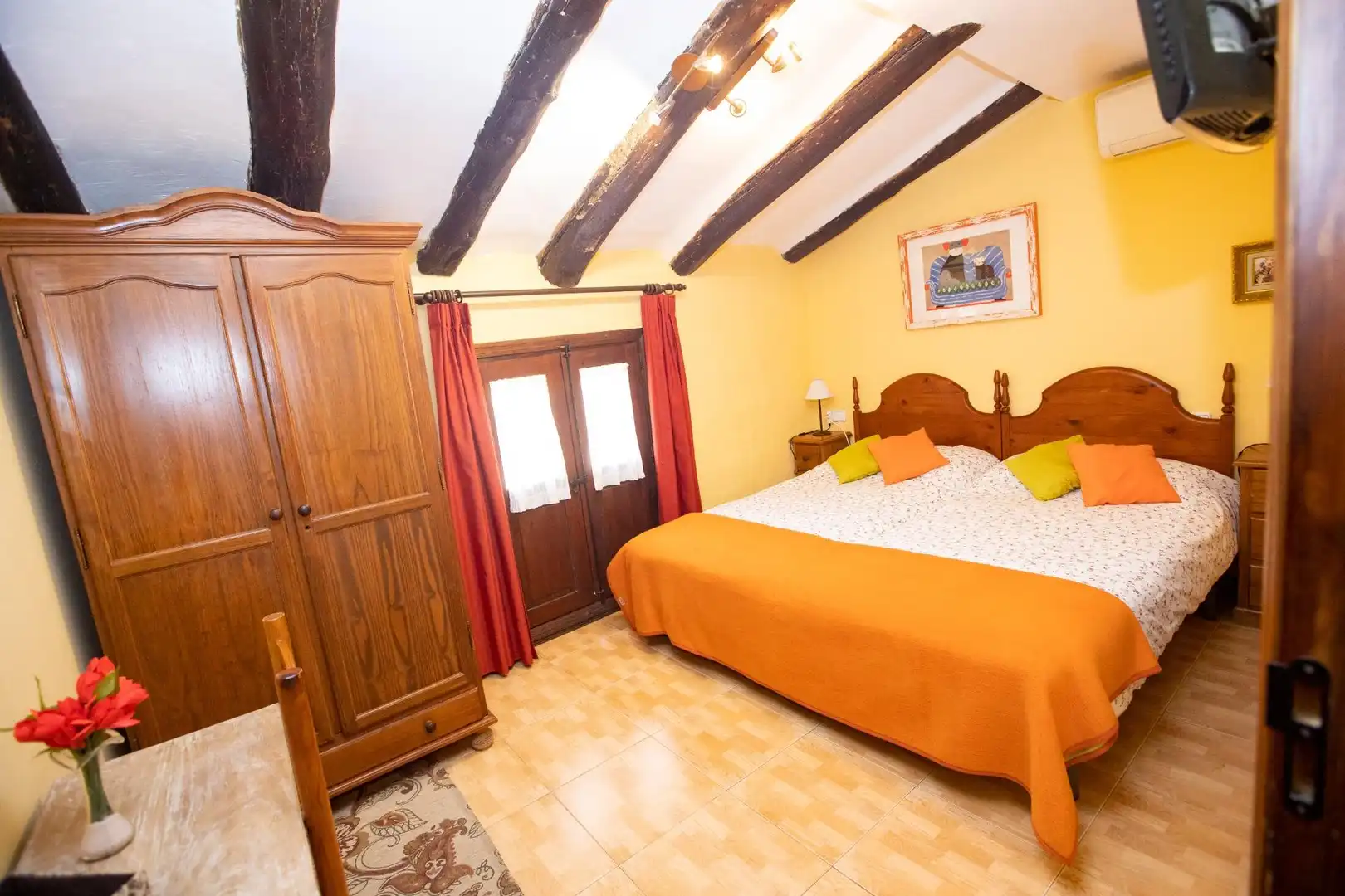 Schlafzimmer von Gebäude zum Verkauf in Siétamo