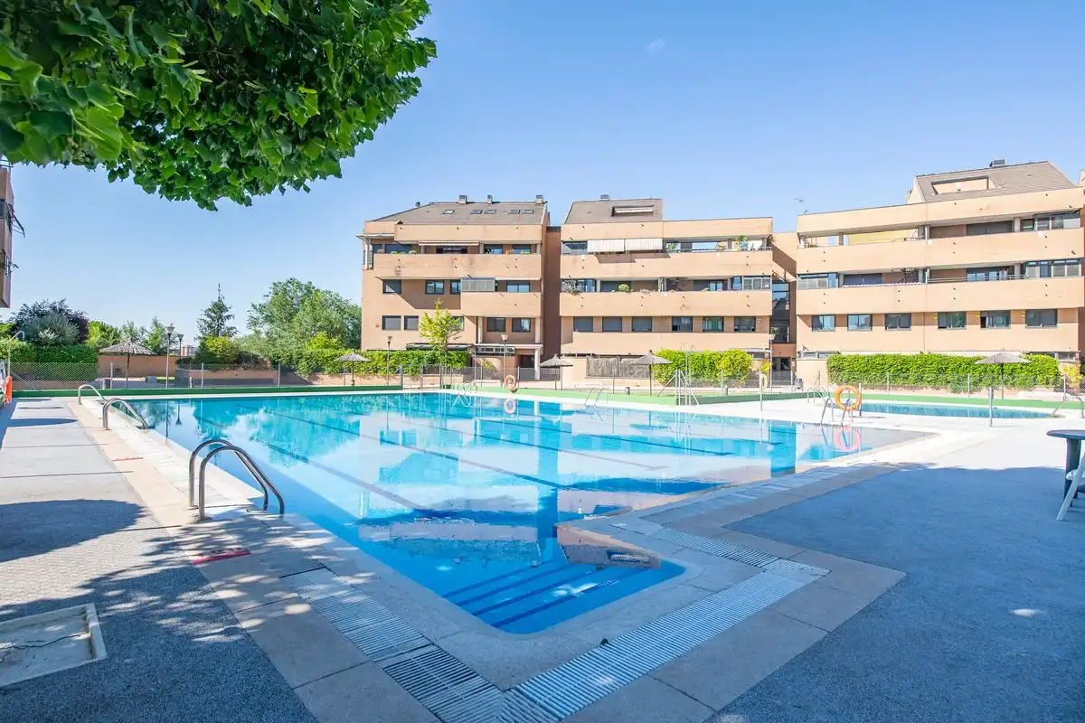 Piscina de Àtic en venda en Pozuelo de Alarcón amb Aire condicionat, Calefacció i Jardí privat