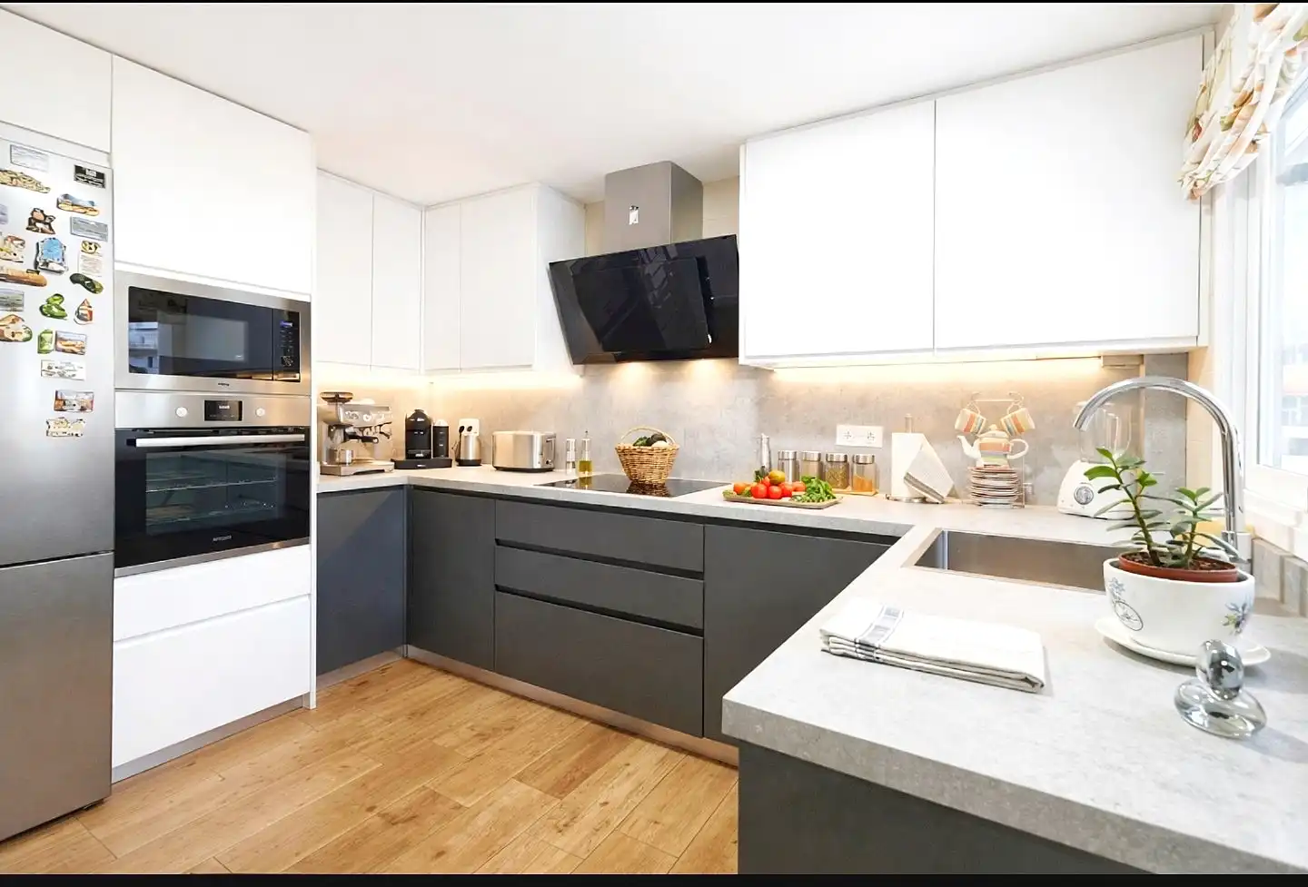 Küche von Wohnung zum Verkauf in Puertollano mit Klimaanlage, Parkett und Möbliert