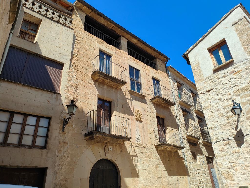 Casa adosada en venda a Calaceite