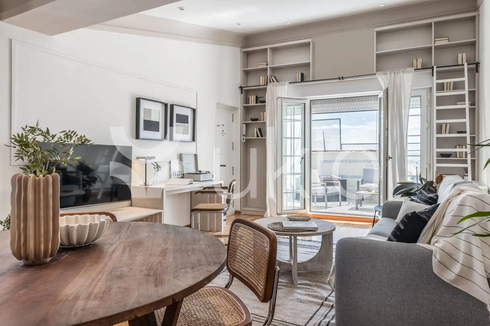 Wohnzimmer von Dachboden zur Miete in Madrid mit Klimaanlage, Heizung und Terrasse