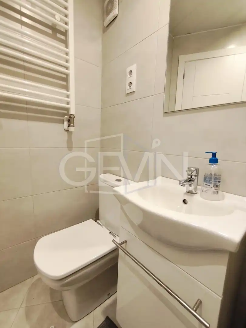 Baño de Piso en venta en Santa Perpètua de Mogoda con Aire acondicionado, Calefacción y Parquet